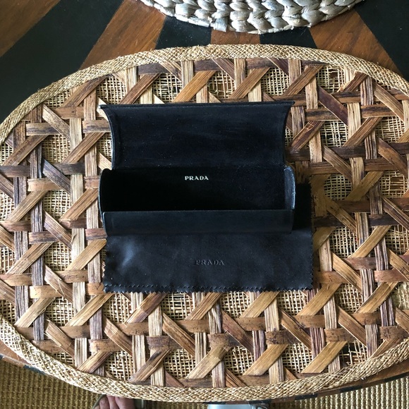 Prada Hardshell Black Leather Eyeglass Case and Cleaning Cloth - Picture 2 of 4